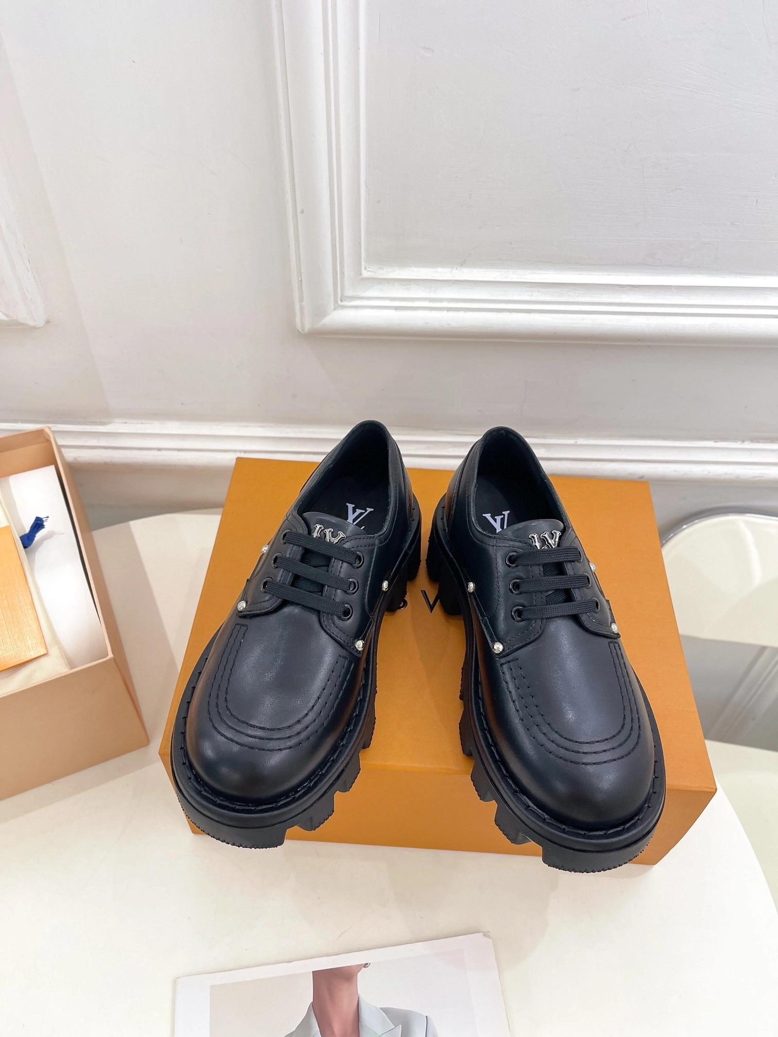 OOBB-- 1ACN3P Heel height：5.5CM cowhide item:D-X158D1031